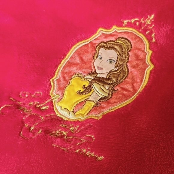 Disney Store Beauty and the Beast Belle Pink Fleece Blanket - Picture 1 of 12